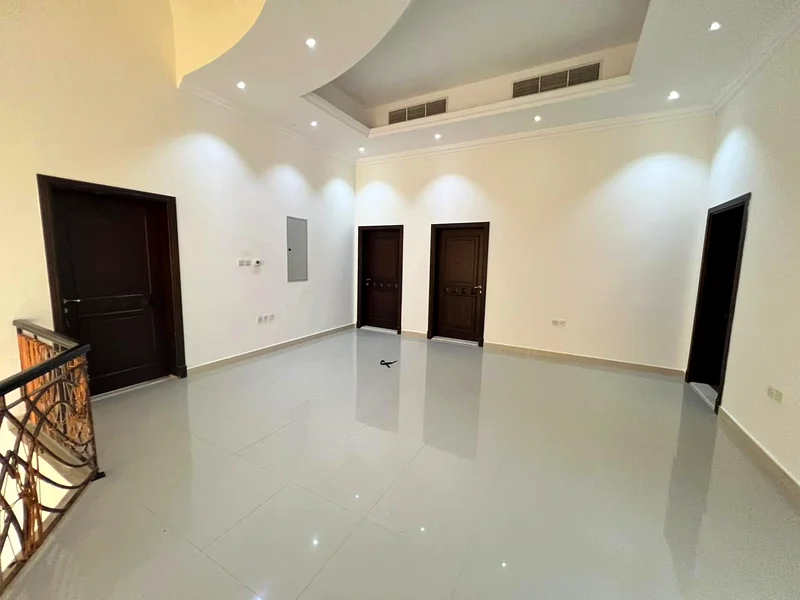 فيلا رائعة | واسعة | موقع متميز63654978994179113