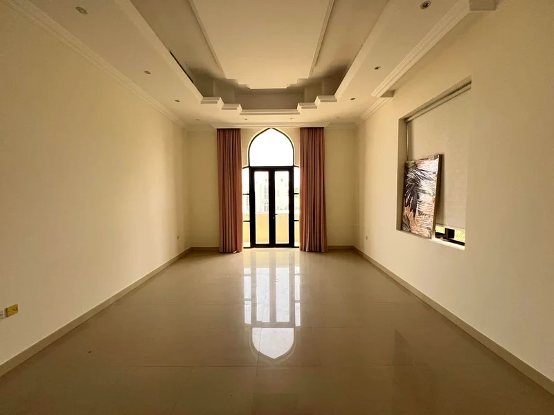 فيلا رائعة | واسعة | موقع متميز63654978994179114