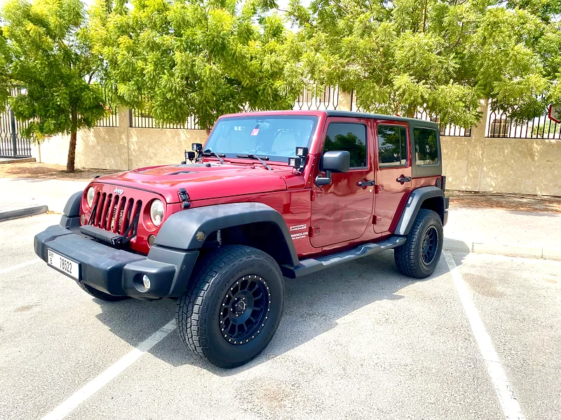 British Expat Lady Driven | Fully Modified | Below Average Mileage | Full Mopar/Jeep Service63612070119683113