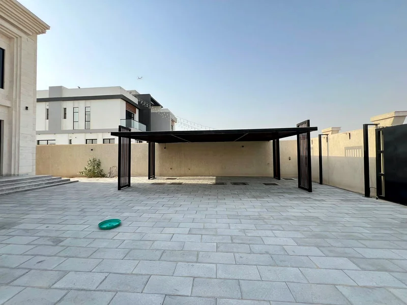 حصري | فيلا بـ 5 غرف نوم رئيسية | مجلس كبير63725078847363111