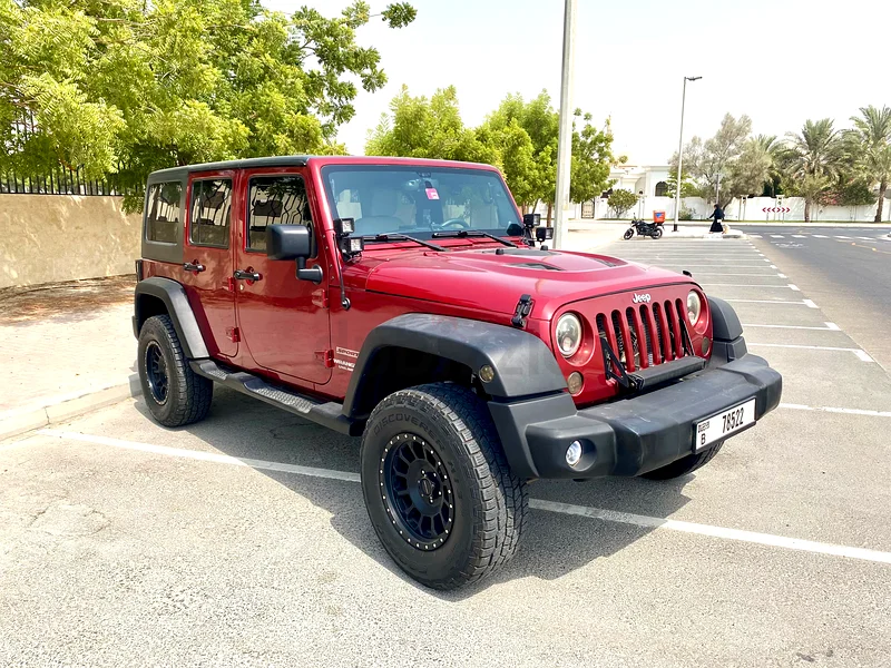 British Expat Lady Driven | Fully Modified | Below Average Mileage | Full Mopar/Jeep Service63612070119683111