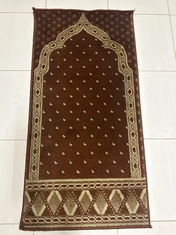 Elegant Brown Traditional Rug- 65 x 130 cm