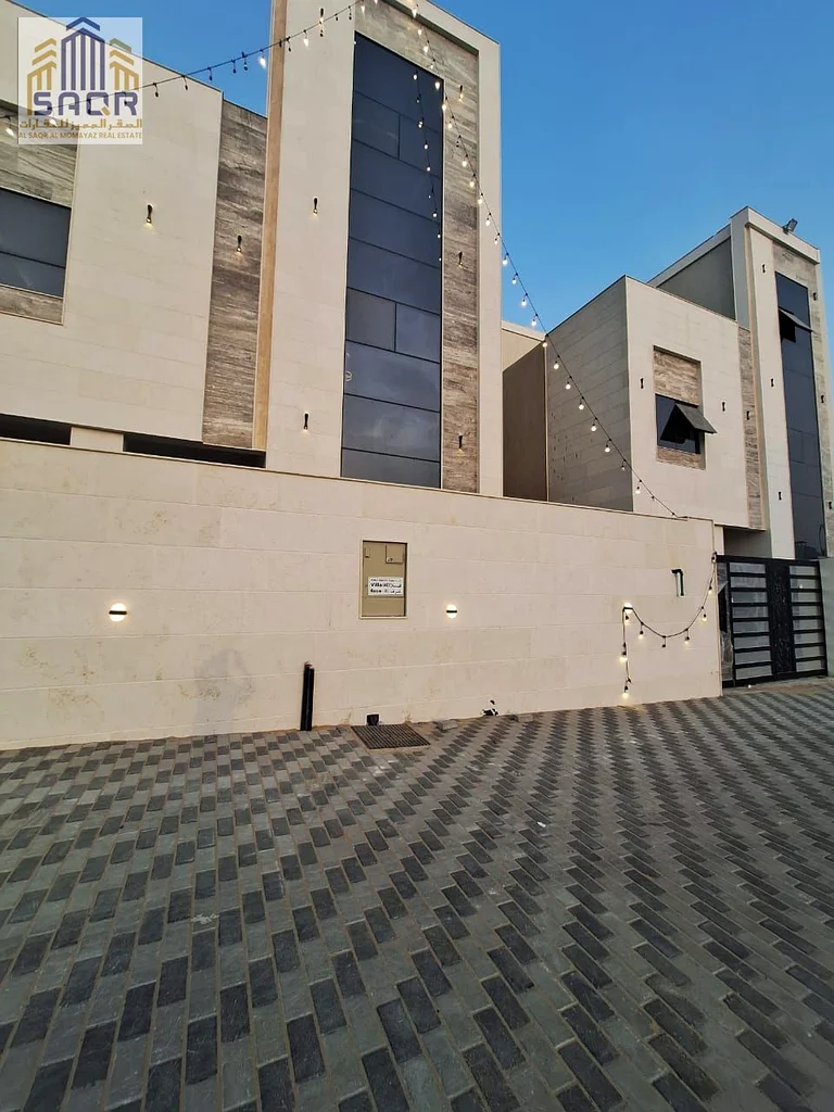 فيلا من 6 غرف نوم للبيع في الحيلو 2 بسعر 1.8 مليون درهم63913890485633110