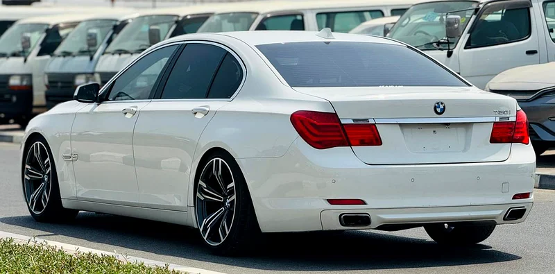 BMW 7 SERIOUS | V8 | 750i | 2009 | ONLY : 92229 KM | JAPAN IMPORT | CLEAN TITLE63612445124227114