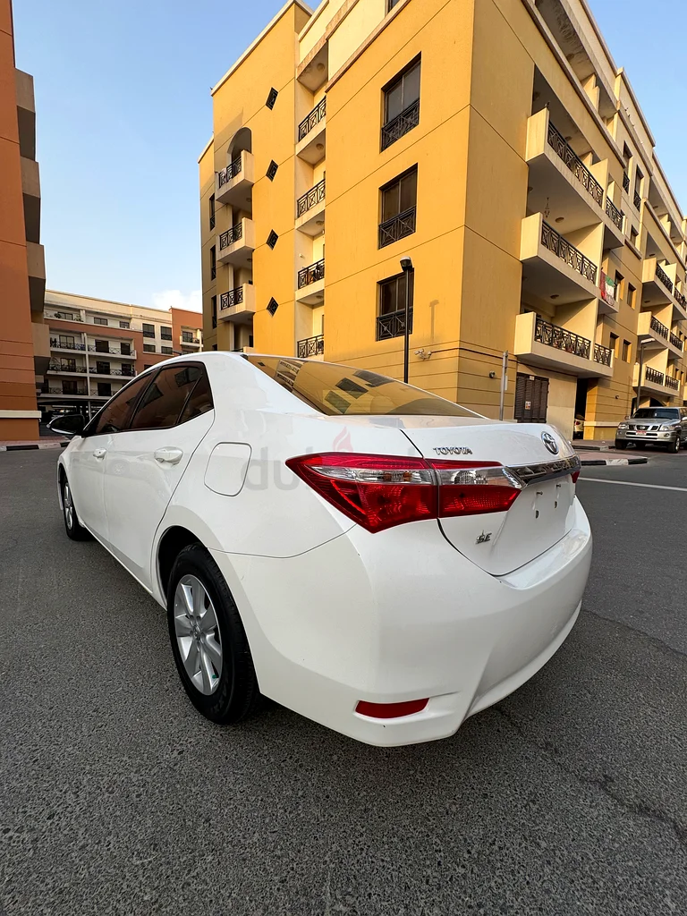Toyota Corolla SE 2.0 201463612451632258113