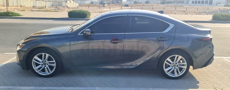 لكزس آي إس 300 - خيارات كاملة - حالة ممتازة - عدد أميال قليل63612074174467114