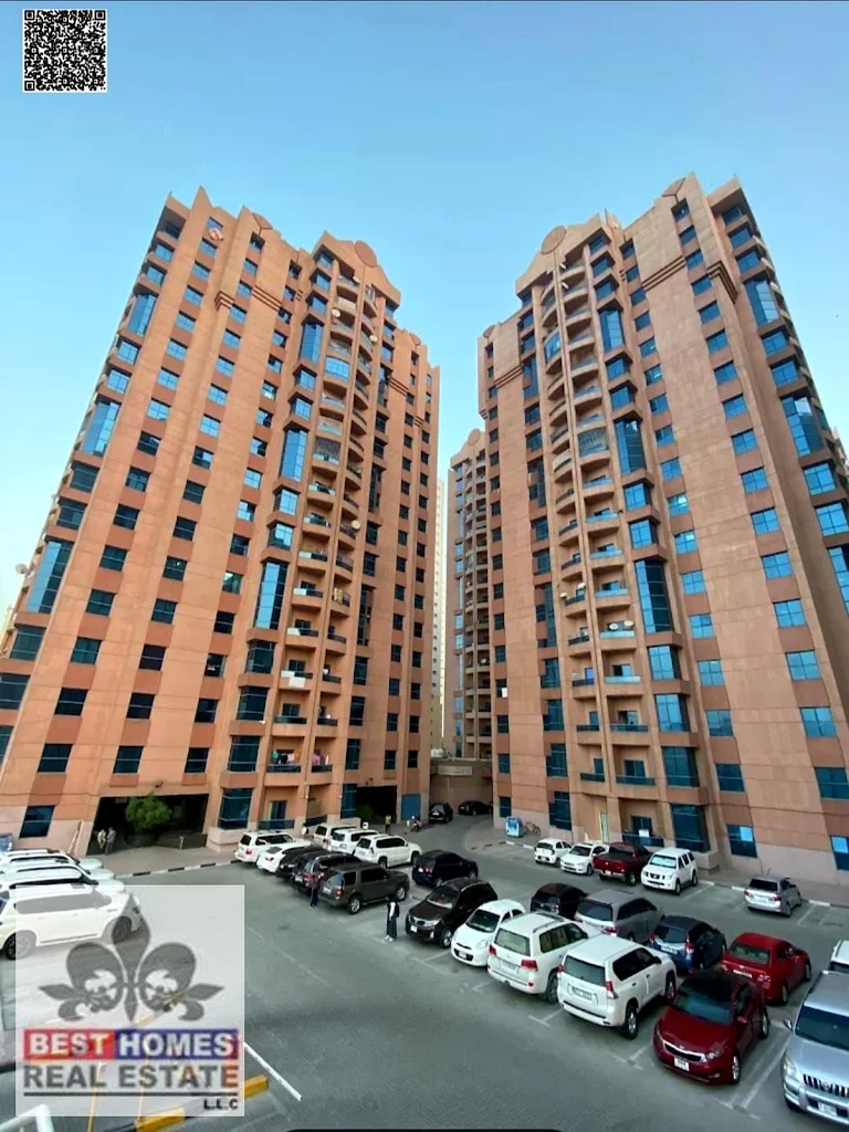شقة كبيرة بثلاث غرف نوم وغرفة خادمة مع إطلالة مفتوحة للإيجار في أبراج النعيمية63723852721923110