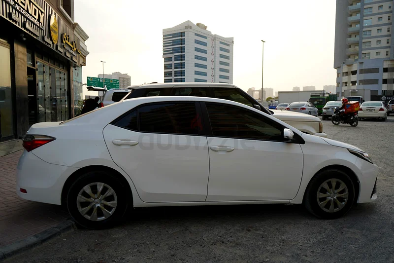 تويوتا كورولا63612452065281111