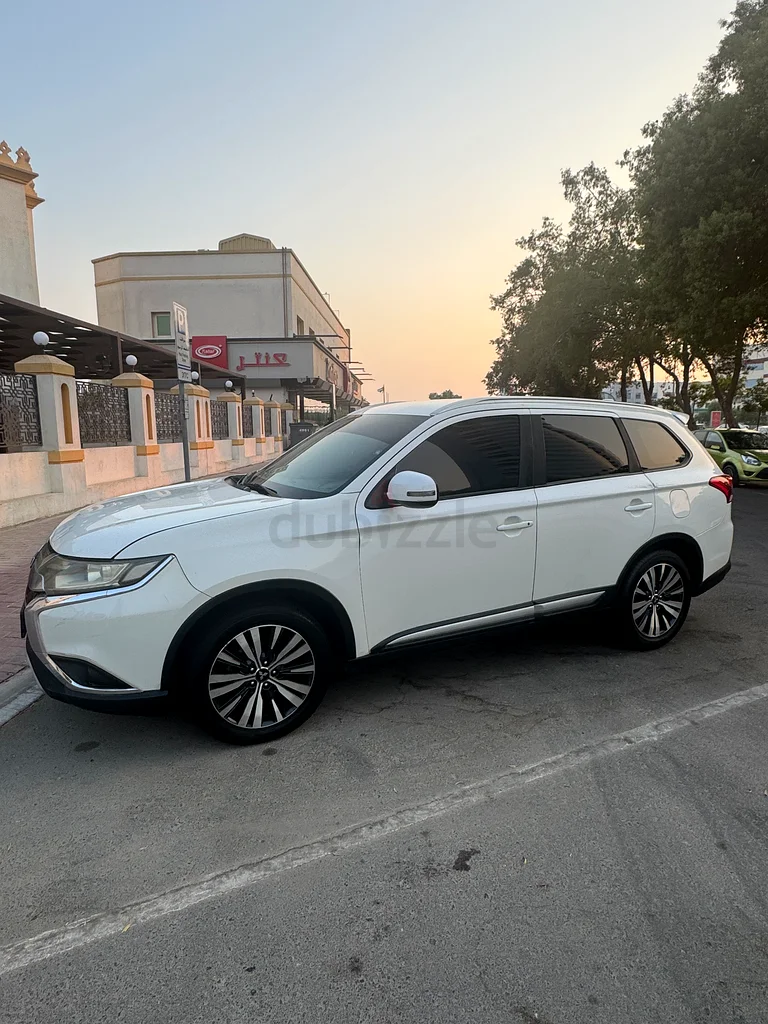 Mitsubishi Outlander 4*4 GCC -201963612068346369113