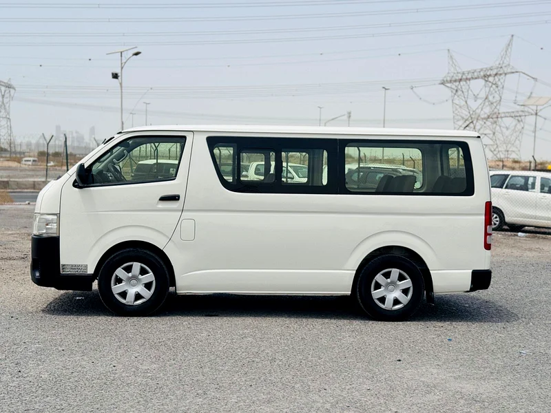TOYOTA HIACE 14 SEATERS 201463699049444611114