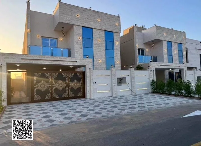 فيلا للبيع في عجمان، في حي الهيلو2 الفيلا مكونة من 3 طوابق، مجلس، 2 صالة، 5 غرف ماستر، مطبخ كبير، مستودع، سطح، وغرفة خادمة63907700904578110