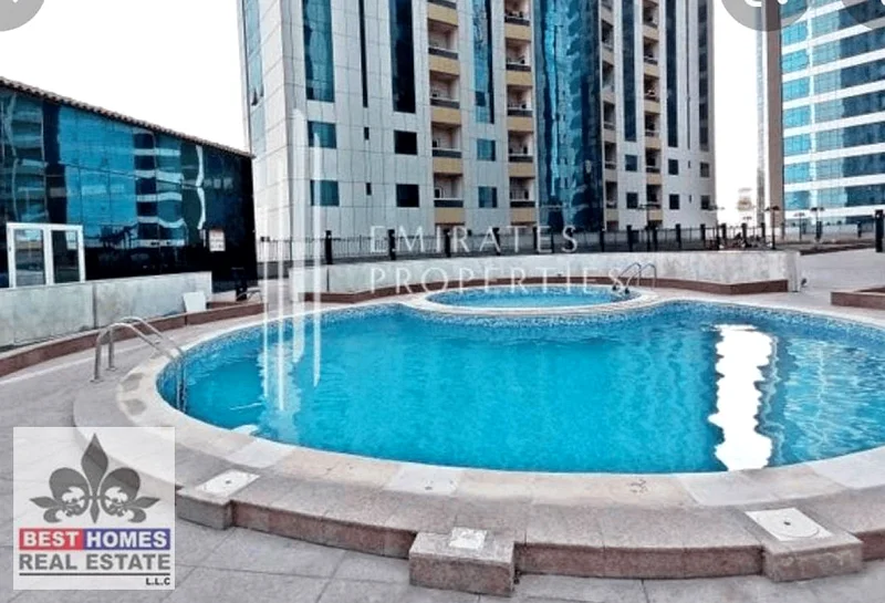 Spacious One Bedroom Apartment in Orient Towers with Covered Parking63867361234049112
