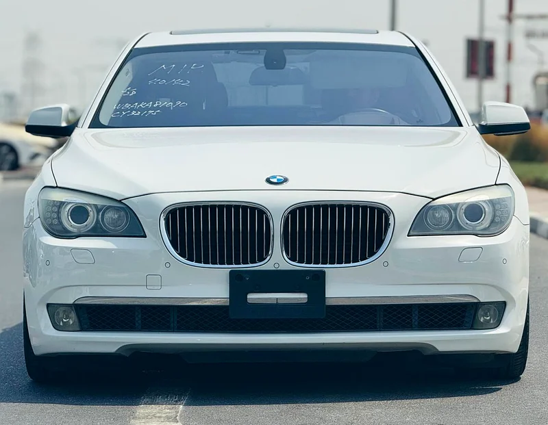 BMW 7 SERIOUS | V8 | 750i | 2009 | ONLY : 92229 KM | JAPAN IMPORT | CLEAN TITLE63612445124227112