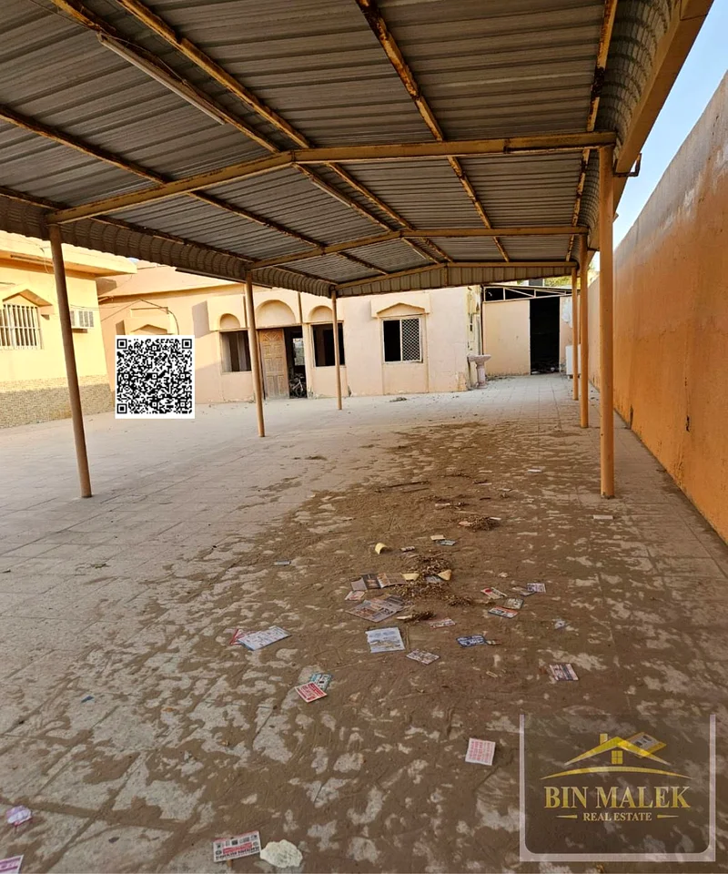 فيلا على طريق رئيسي أمام المسجد // موقع ممتاز // قريبة من جميع المرافق // سهولة الوصول إلى الطريق السريع63878191739521111