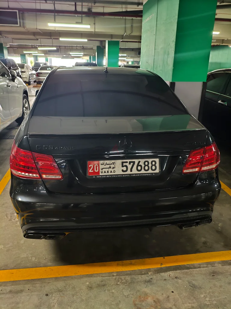 Mercedes E300 2010 facelifted63613135172482112