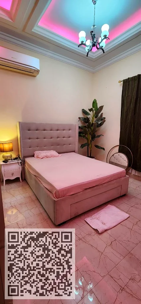 غرفة رئيسية للعائلة / الأزواج متاحة في فيلا مع حمام داخلي63722901763201113