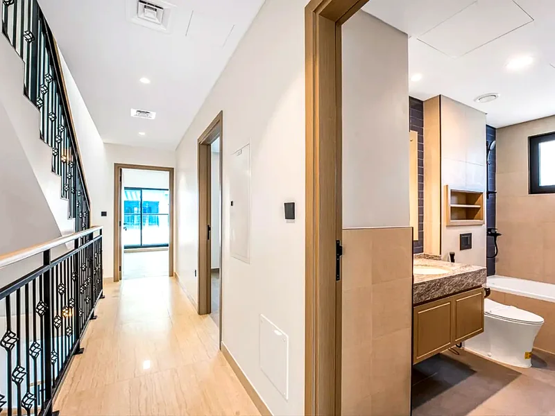CORNER END | ROW 5 BEDROOM+MAID | PREMIUM LOCATION63962717420802114