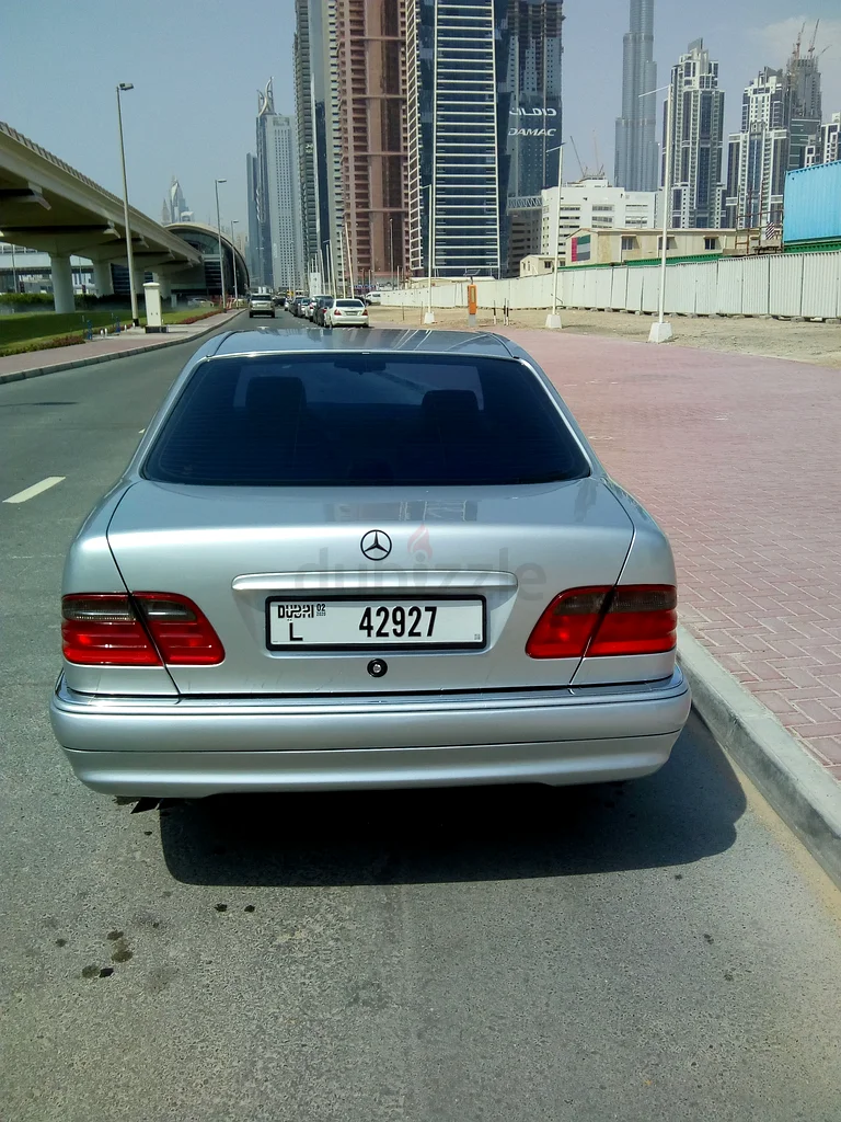 مرسيدس بنز E320 W210 1997 (كلاسيكية / قديمة الطراز) بحالة ممتازة63613135234305112