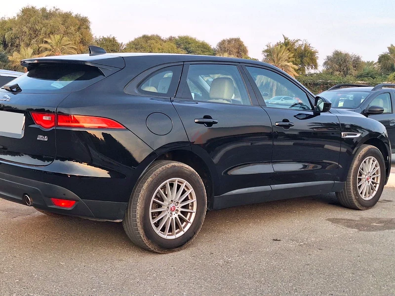 جاكوار F-pace63613735699331112