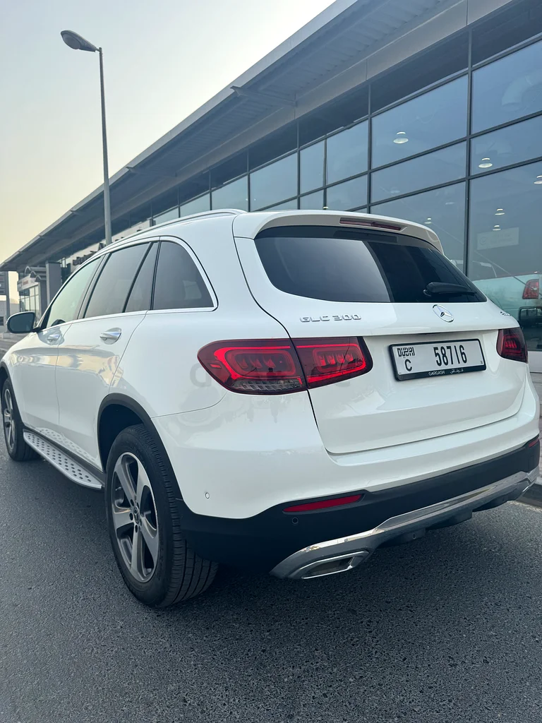 مرسيدس بنز جي ال سي 300 2022 دفع كلي 4MATIC63613461939458113