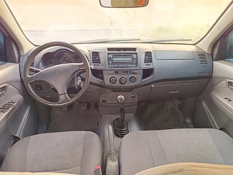 toyota hilux double cabin  gcc car model 201263612449439491113