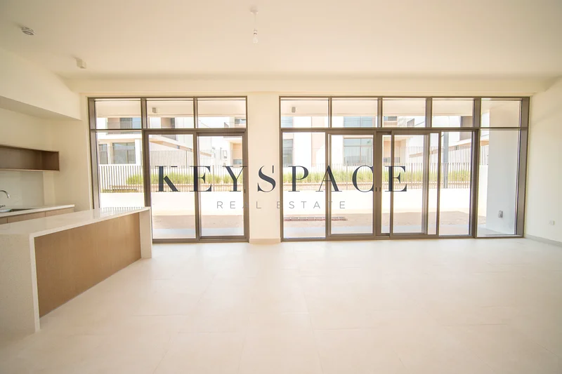 4BR VILLA l UNFURNISHED l NEAR TO PARK l FAMILY FRIENDLY COMMUNITY63612102269697114