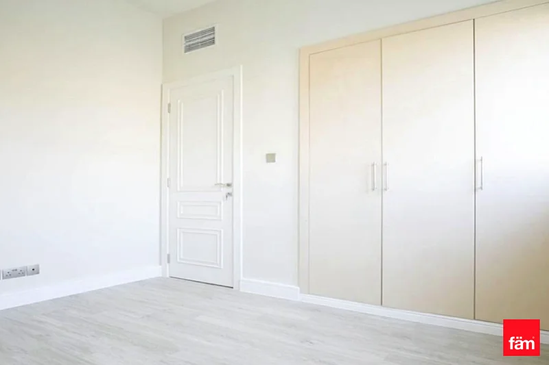 Corner Villa | Upgraded | 3BR + Study63729026176643114