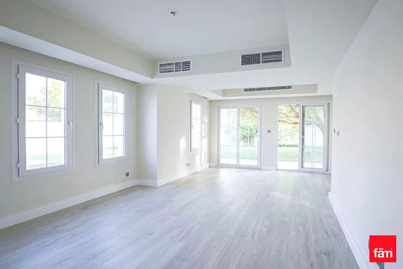 Corner Villa | Upgraded | 3BR + Study63729026176643111