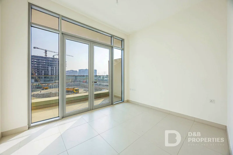 Spacious Unit | Bright | Next to Park63754624705795110