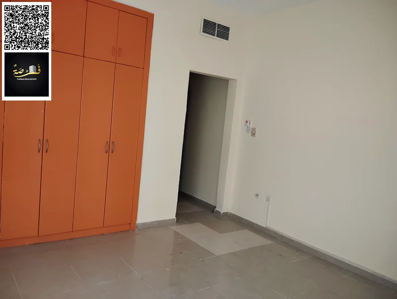 فرصة استثمارية فريدة في الجرف الصناعية 3 - عجمان، مبنى سكني وتجاري على زاوية شارعين.63868309569537114
