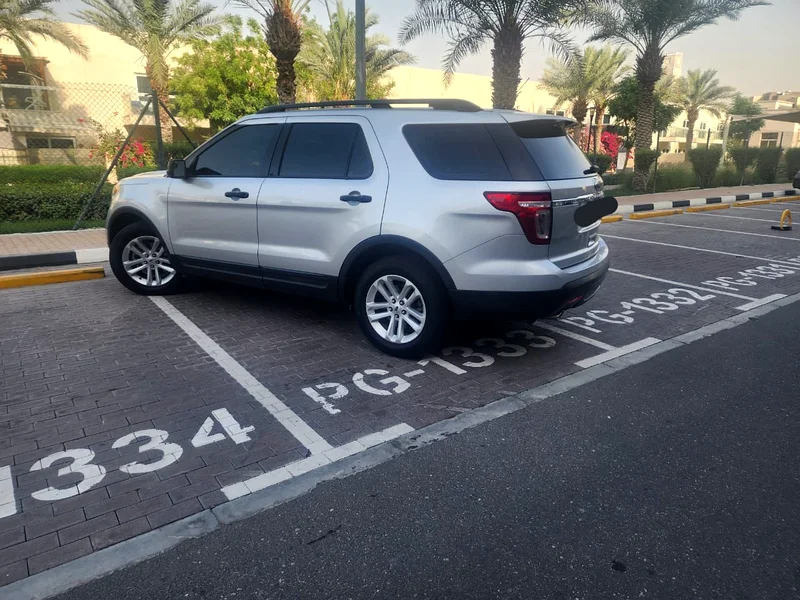 7 Seater Ford Explorer 2015 V6 3.5L ||GCC Specs ||Mid option ||Original Paint Accident free 100%63613737204354111