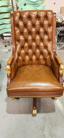 Big Boss classic leather chair custom made colour in UAE