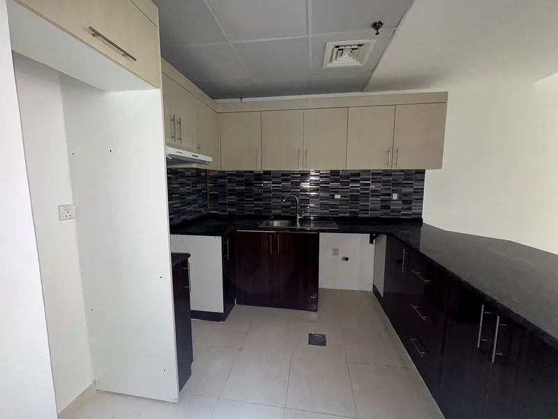 LUXURIOUS 1BHK !! SWIMMING POOL & PARKING !! READY TO MOVE63731364915203113