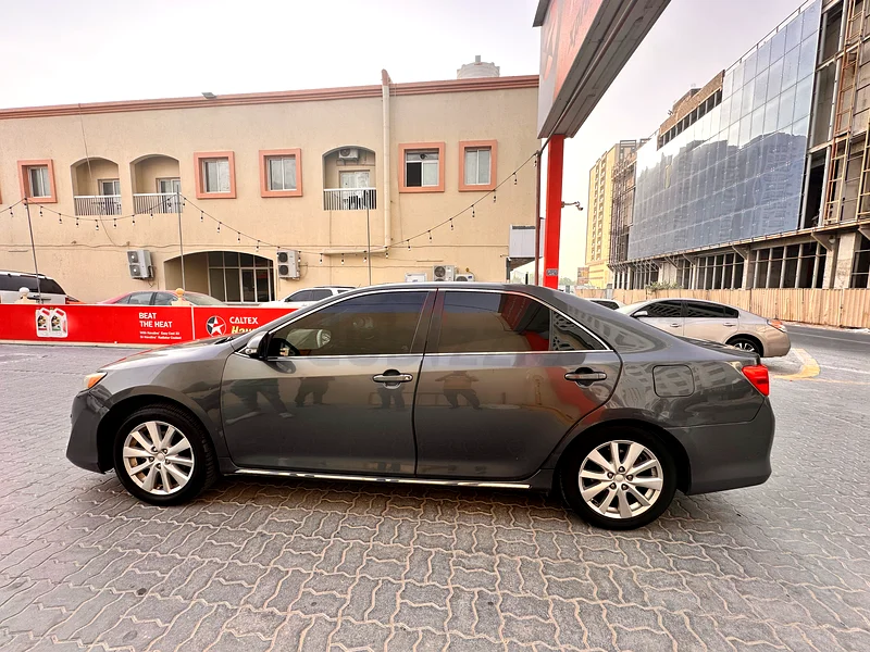 Toyota Camry full option63612449995778114