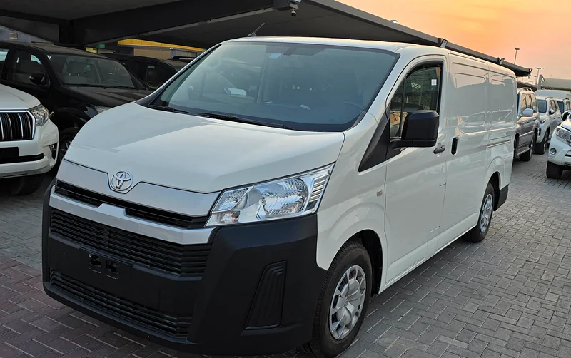 Toyota Hiace 2023 Van Low Roof63612449040898112