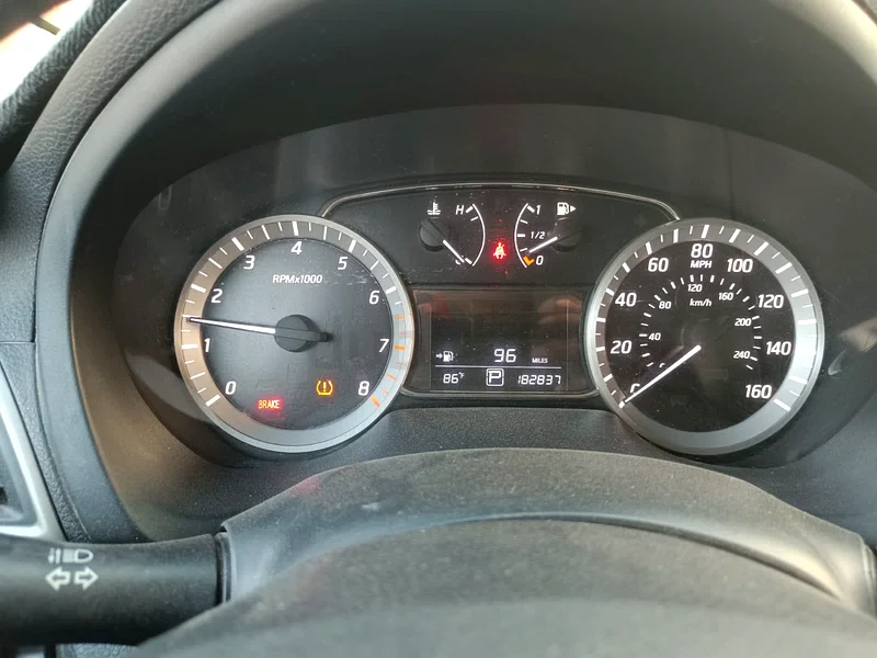 Nissan Sentra 2014, excellent condition,  must see63612797431169111