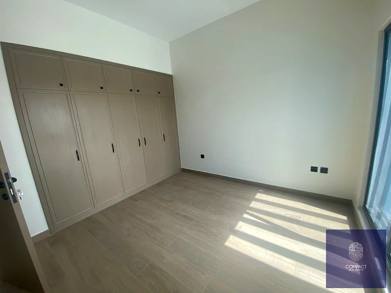 Single Row | Prime Location | Park facing63962570559491114