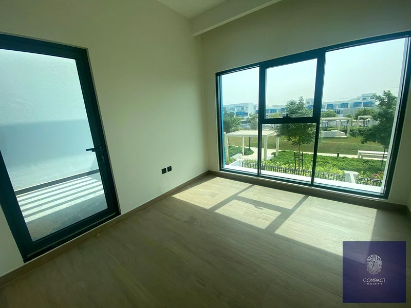 Single Row | Prime Location | Park facing63962570559491113