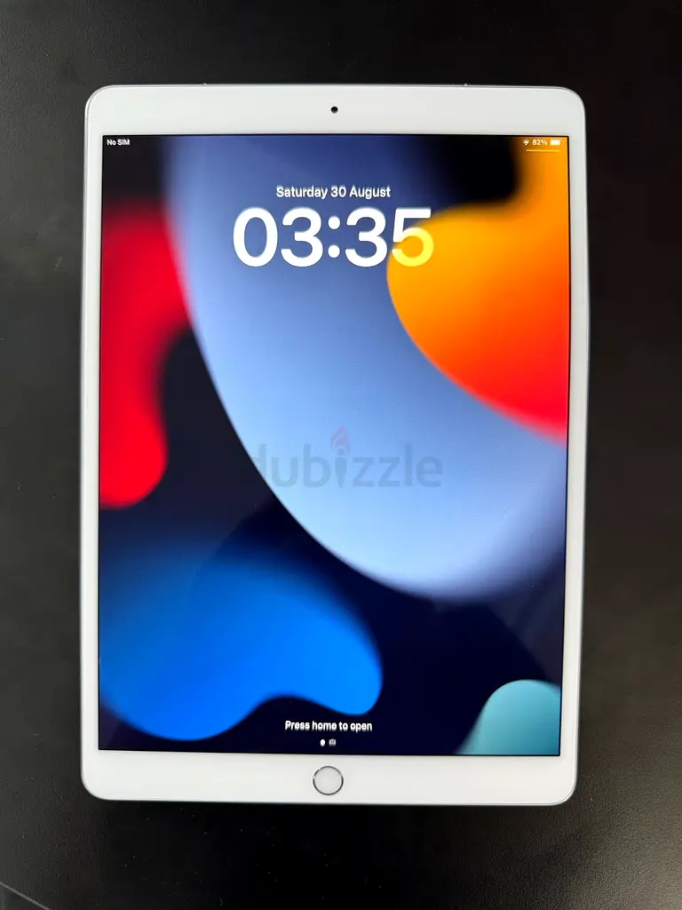 Apple iPad Pro 10.5” (64GB, WiFi + Cellular, Model A1709 Apple iPad Pro 10.5” (64GB, WiFi + Cellular, Model A1709