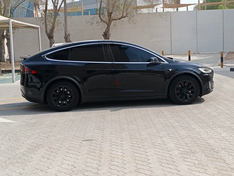تيسلا موديل X 100D 2019 (داخلي من ألياف الكربون)63613467360515113