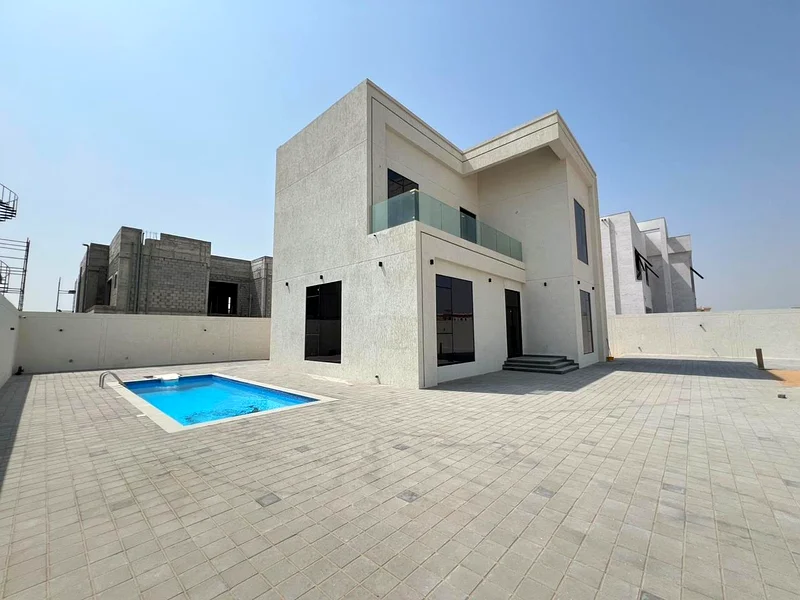 فيلا فاخرة مكونة من 4 غرف نوم للإيجار مع مسبح63730333354754110