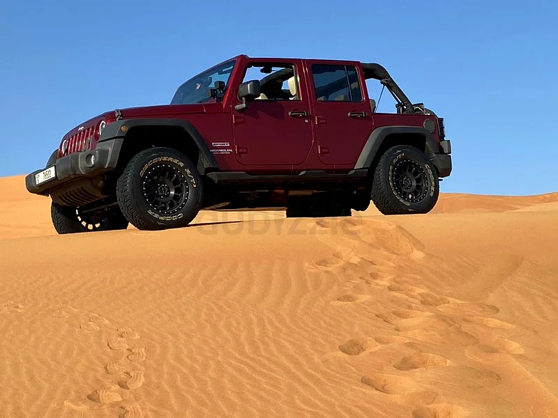 British Expat Lady Driven | Fully Modified | Below Average Mileage | Full Mopar/Jeep Service63612070119683110
