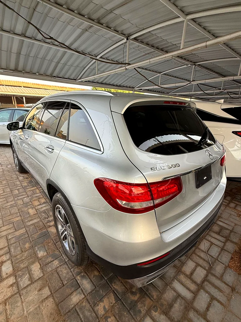مرسيدس بنز GLC 300 V حالة جيدة63613462013058114