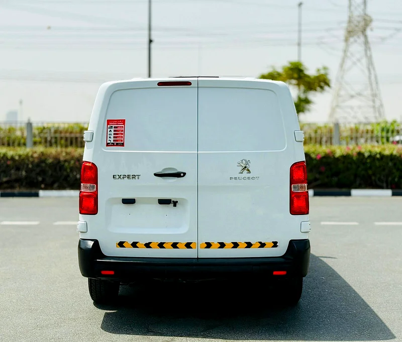 PEUGEOT EXPERT 2.0L DIESEL 2020 GCC VERY GOOD CONDITION63613734860418114