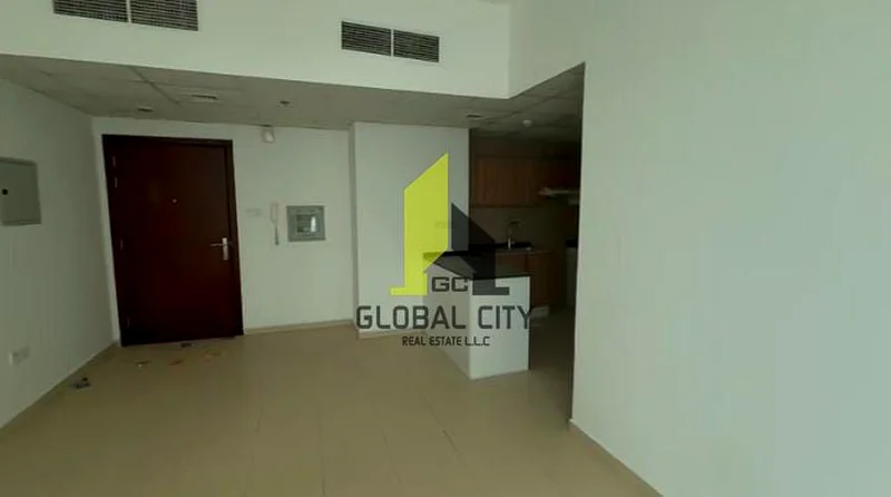 شقة واسعة مكونة من غرفتين وصالة متاحة للإيجار السنوي63724224258177113