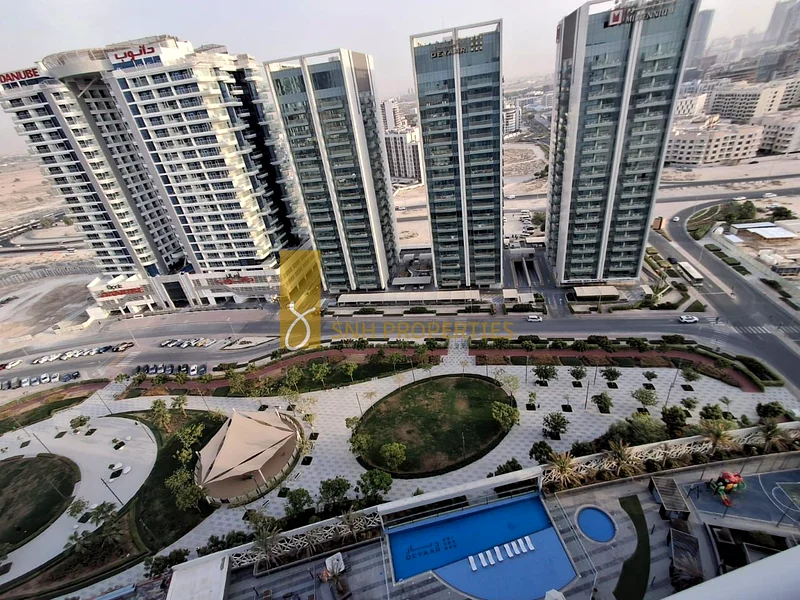 منظر المسبح | طابق عالي | احجز الآن64019284014721110