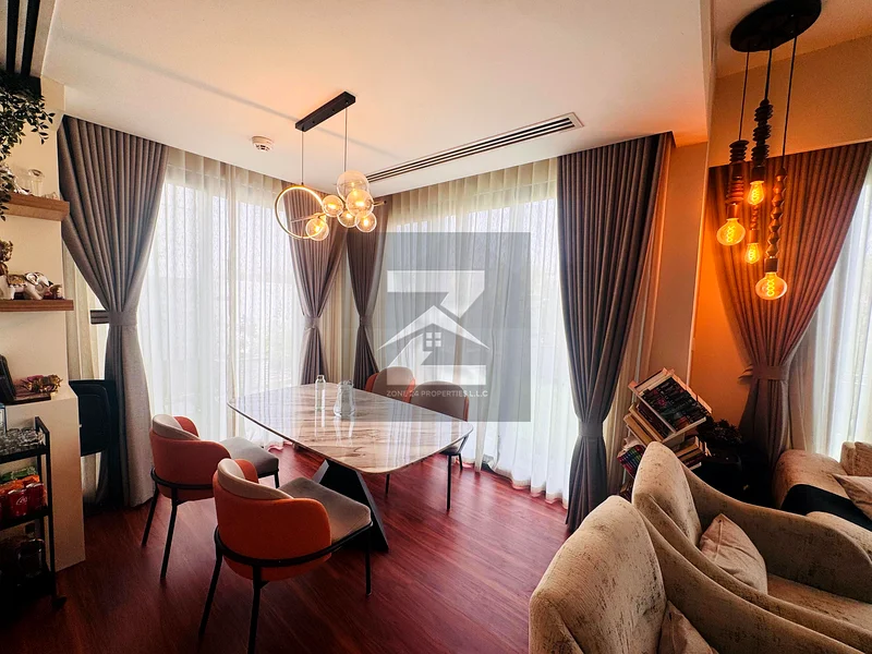 Single-Row & Corner | Highly Upgraded & Beautifully Landscaped Garden | Available 20 Sep63735762425858111