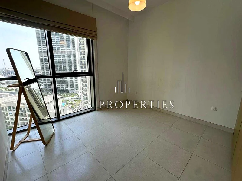 Spacious | Corner Unit | Pool Views | Vacant Now63760310057857114