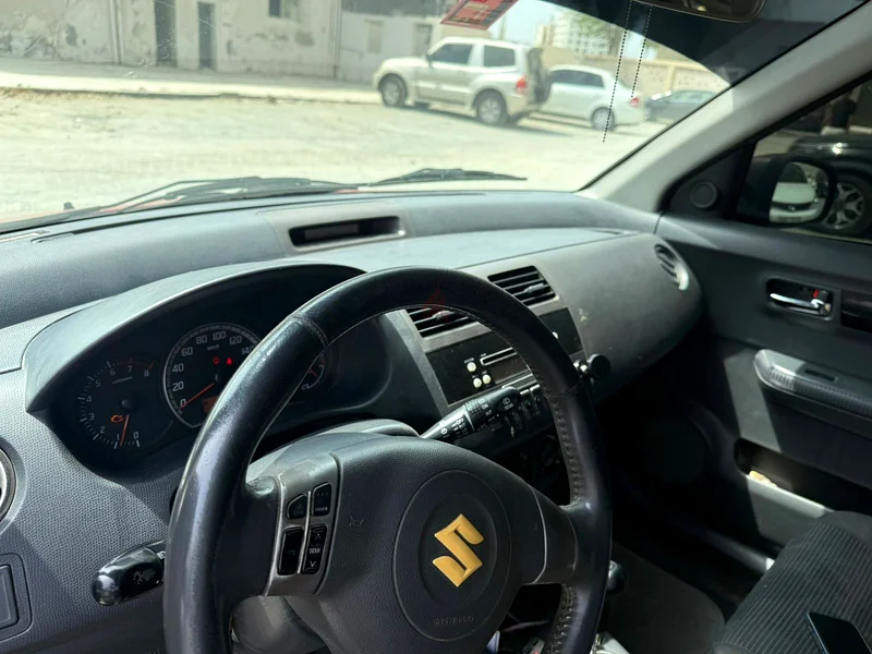 سيارة سوزوكي سويت للبيع63613467620866112