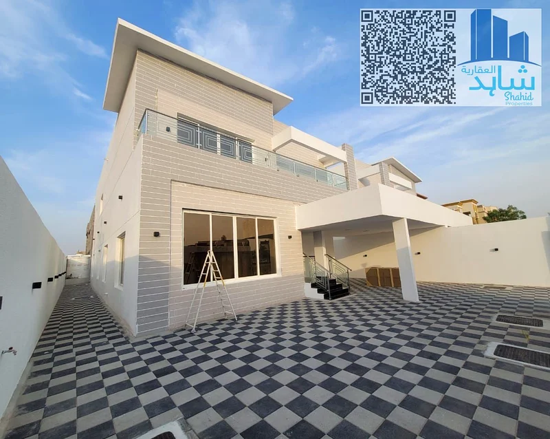 فيلا فاخرة جديدة مكونة من 5 غرف نوم للإيجار | تصميم عصري وموقع متميز63723652818690111